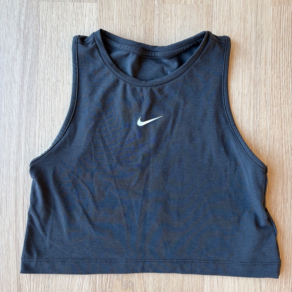 Girls Nike Pro Black Cropped Tank Top with Swoosh